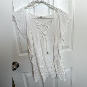 Lovestitch | White eyelet top | flutter sleeve